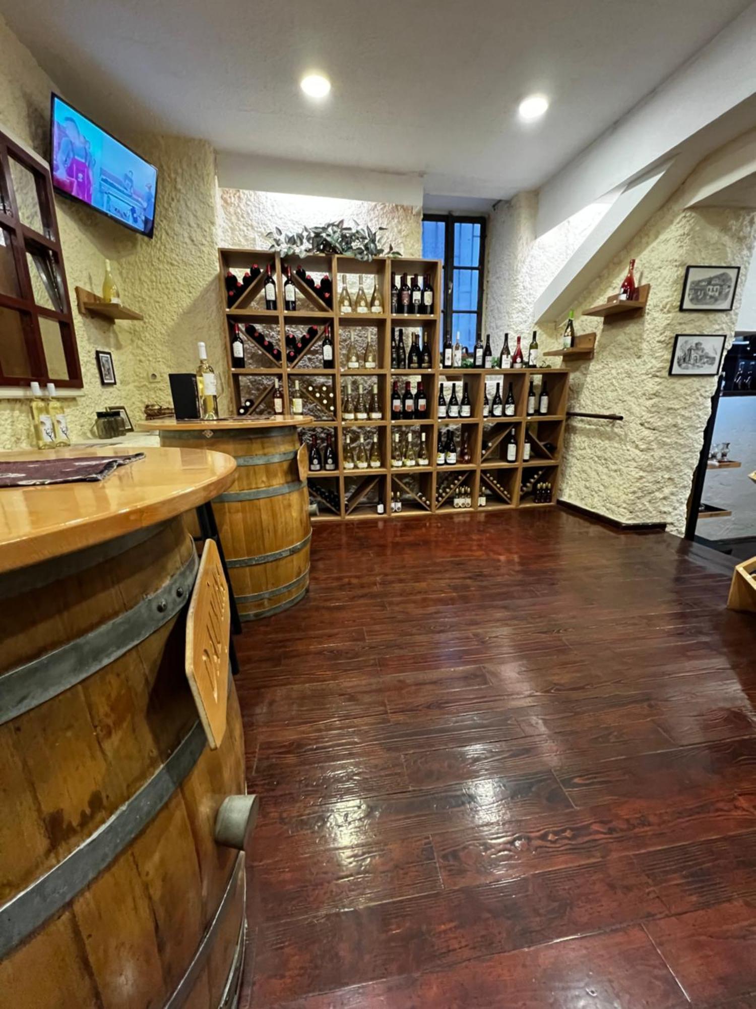Patche Residence - A Wine Cellar Hideaway In The Historic Home Of Revolutionary Metodi Patche 奥赫里德 外观 照片